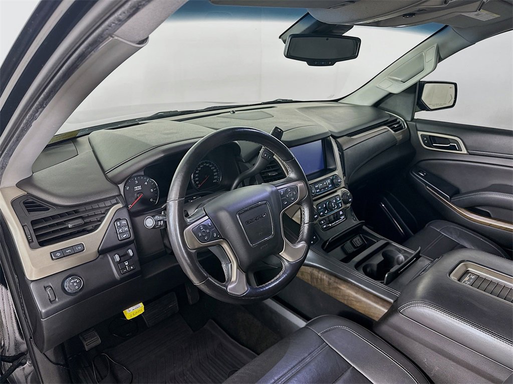 Used 2018 GMC Yukon XL Denali w/ Enhanced Security Package image 31