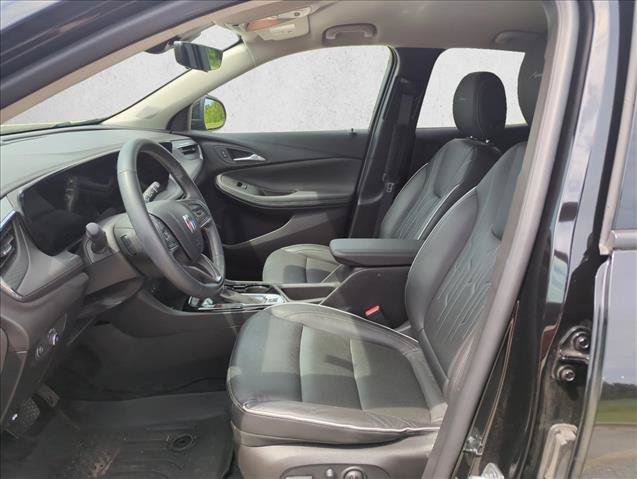 Used 2025 Buick Encore GX Avenir w/ Avenir Technology Package FWD image 15