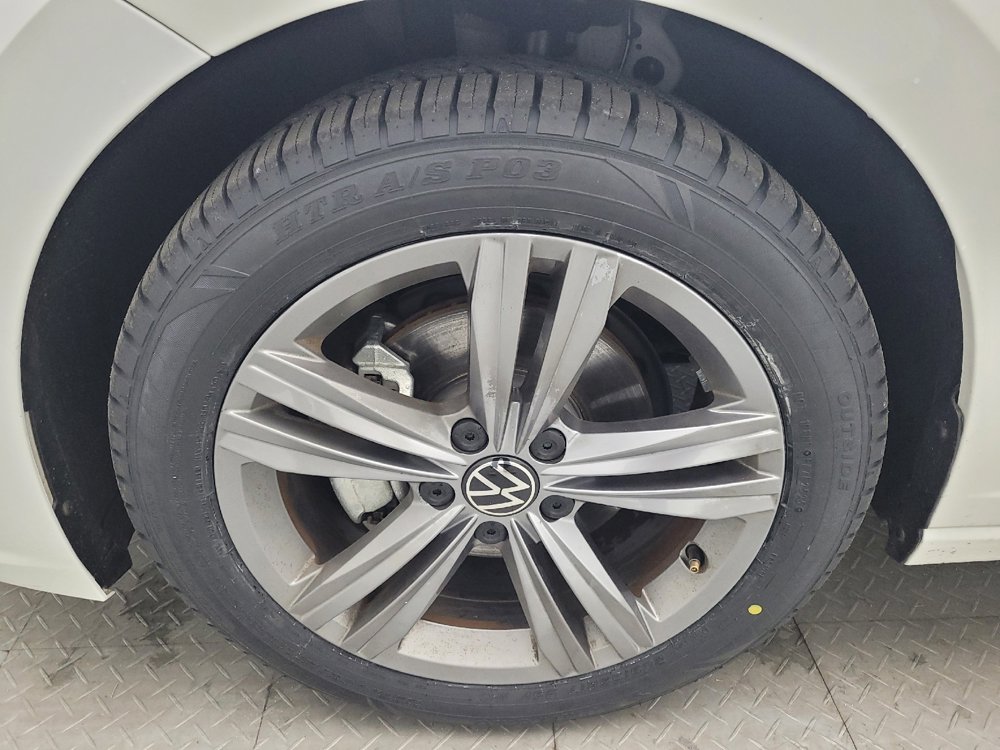 Used 2024 Volkswagen Jetta SE image 31