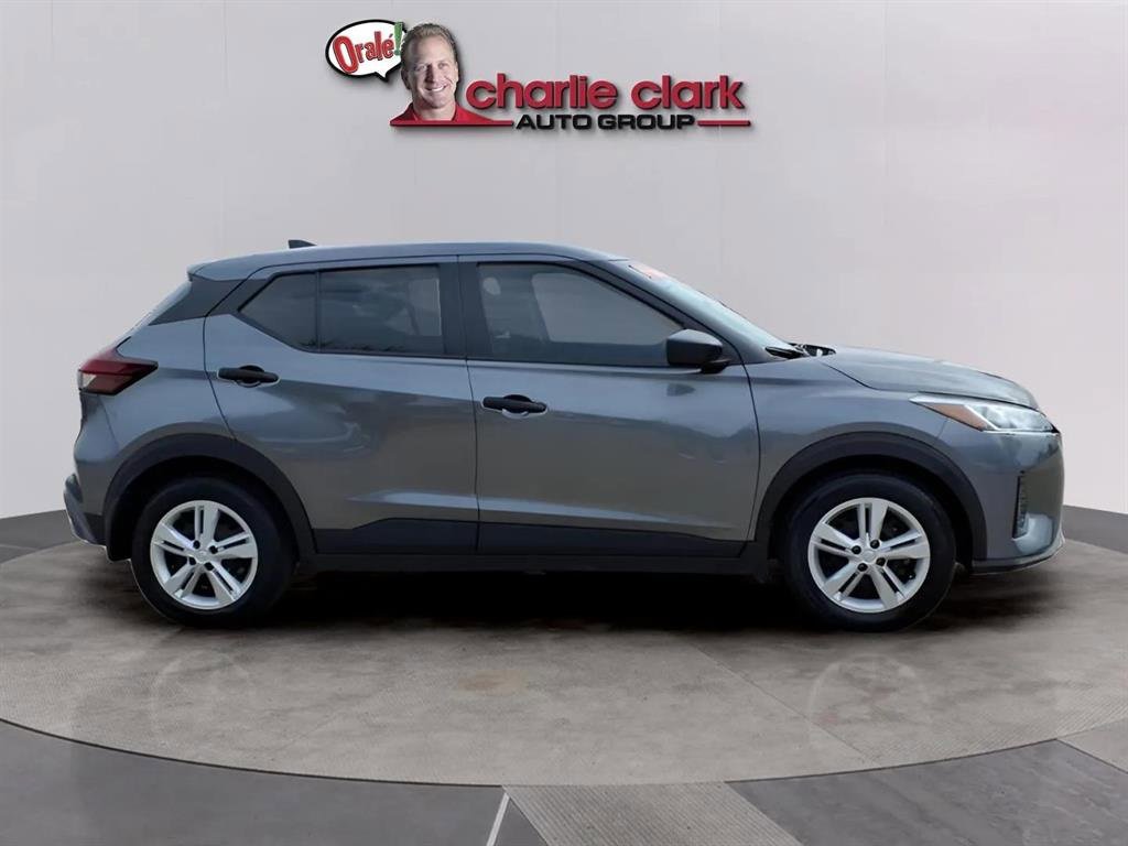 Used 2024 Nissan Kicks S image 6
