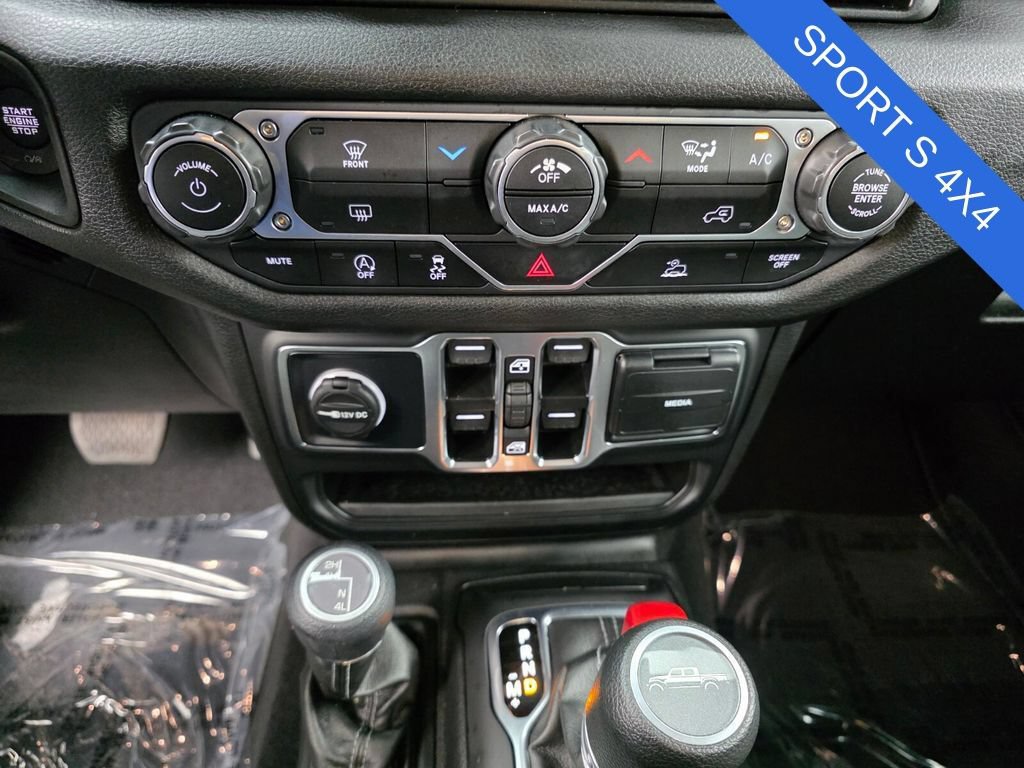 Used 2025 Jeep Gladiator Sport AWD/4WD image 21