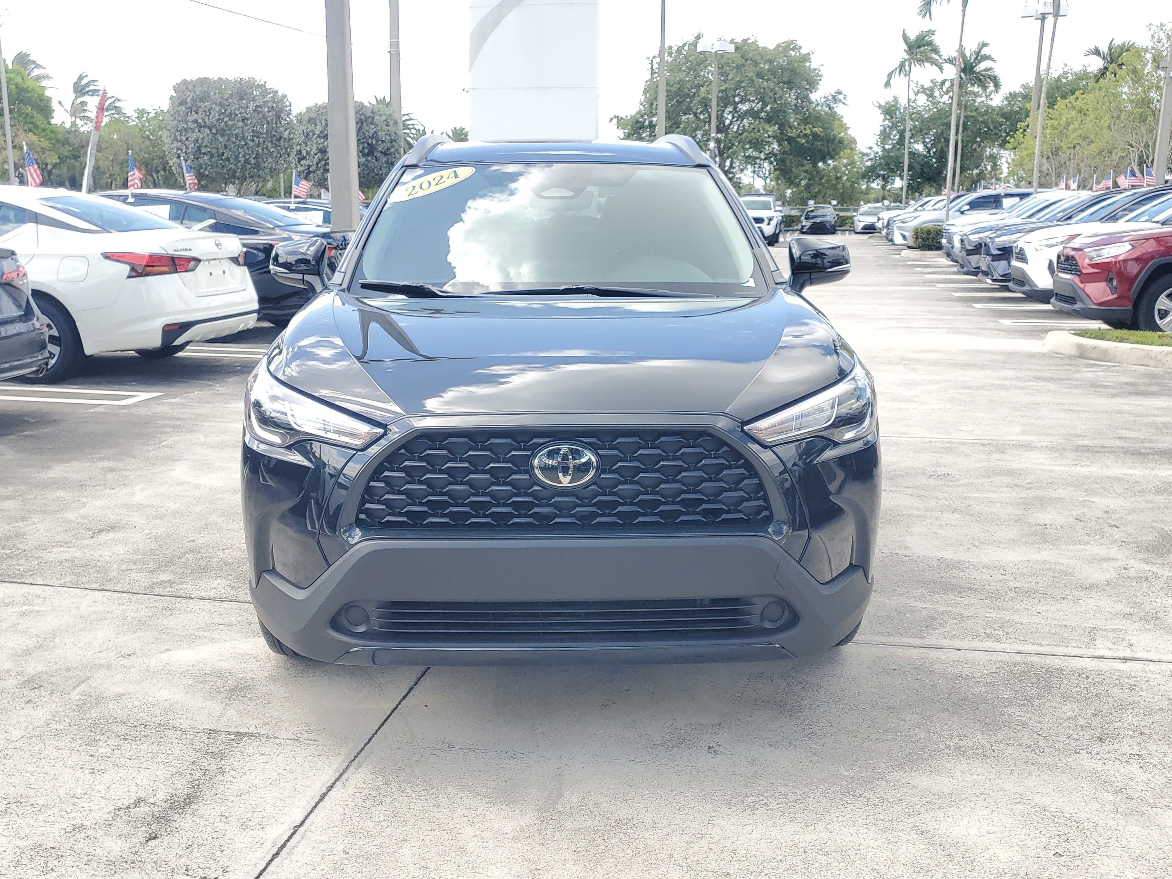 Certified 2024 Toyota Corolla Cross LE FWD image 8