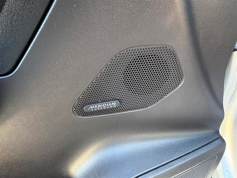 Used 2019 Jaguar F-PACE S image 32