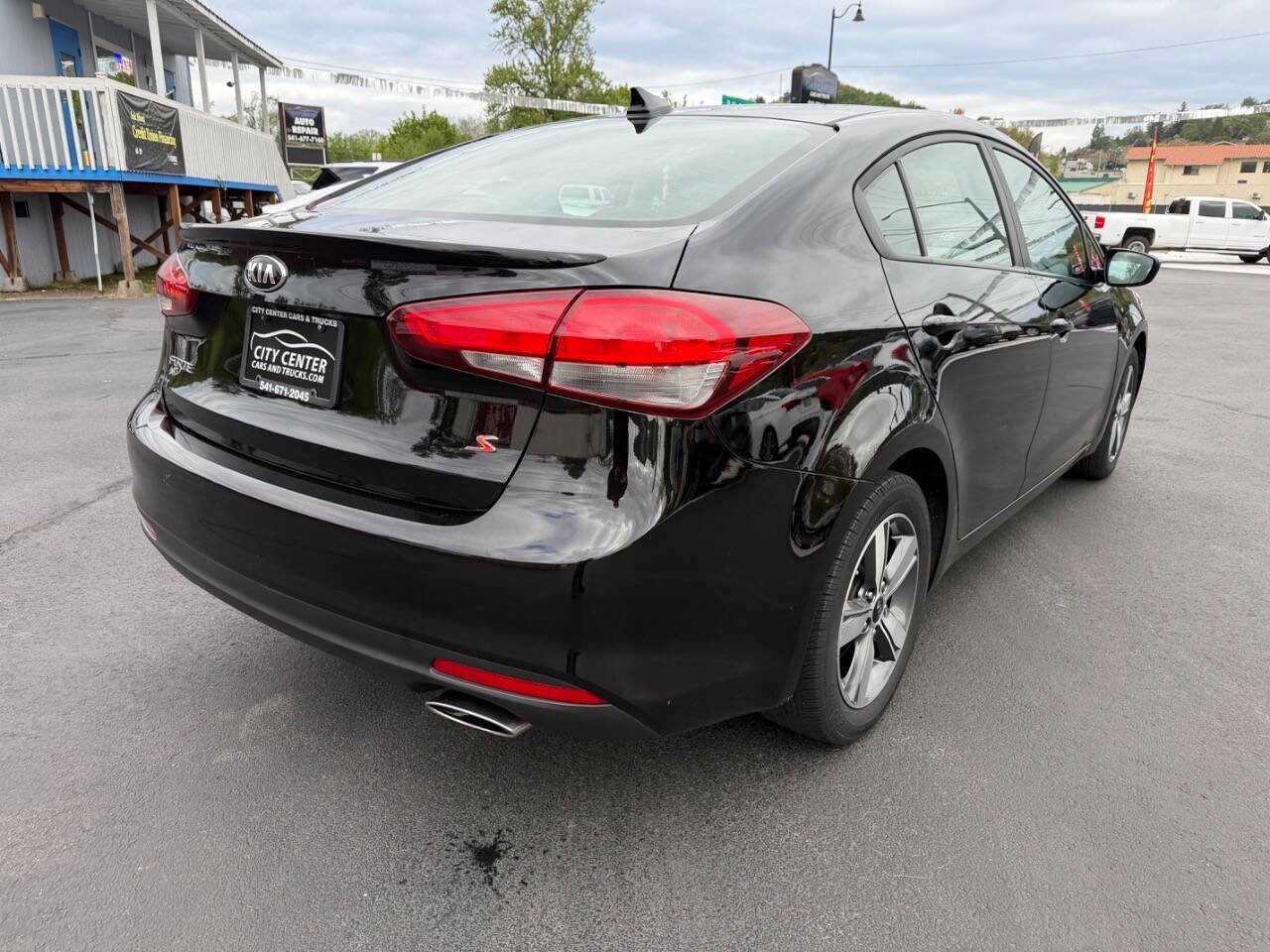 Used 2018 Kia Forte S image 19
