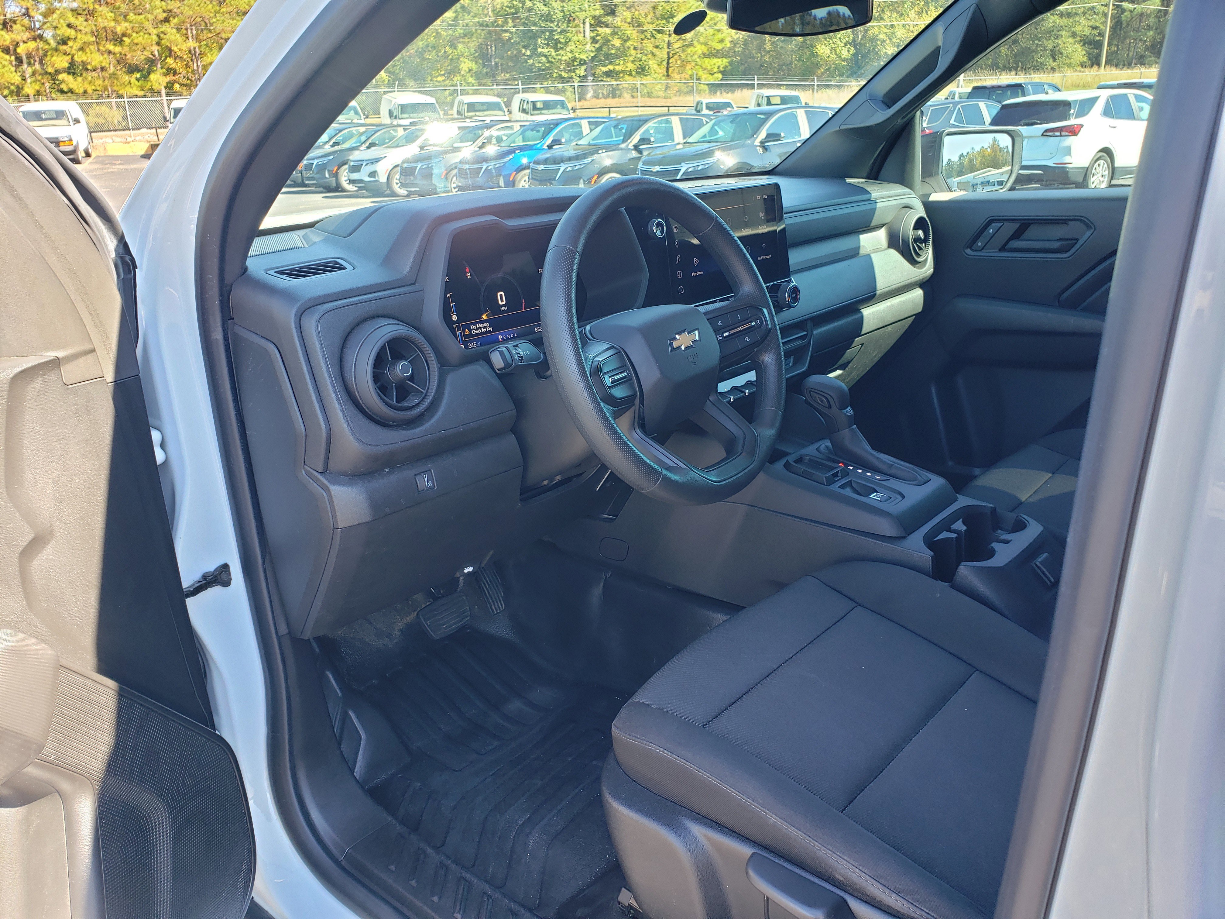 Used 2023 Chevrolet Colorado W/T image 26