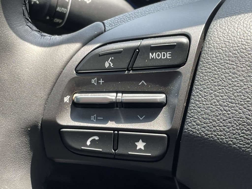 Certified 2023 Hyundai Kona SEL w/ Convenience Package AWD/4WD image 21