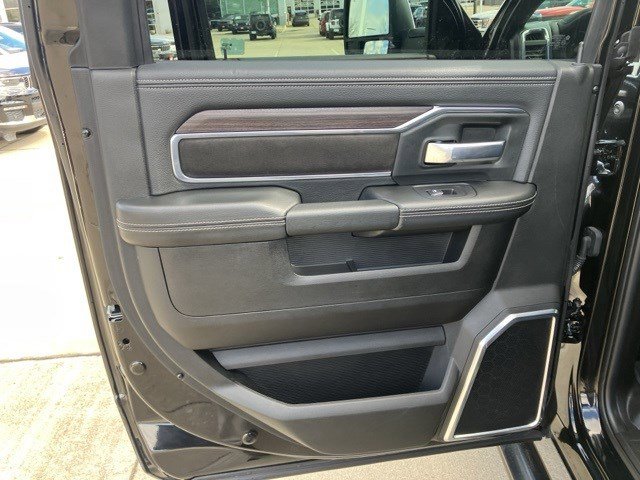 Used 2025 RAM 2500 Laramie image 21