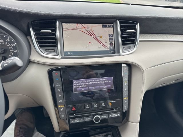 Used 2023 INFINITI QX50 Sensory image 3