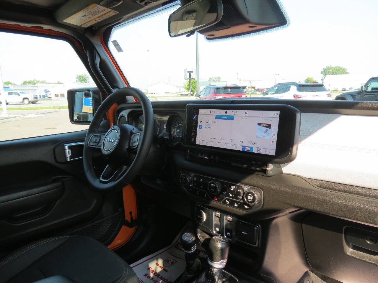 Used 2025 Jeep Wrangler Sport AWD/4WD image 11