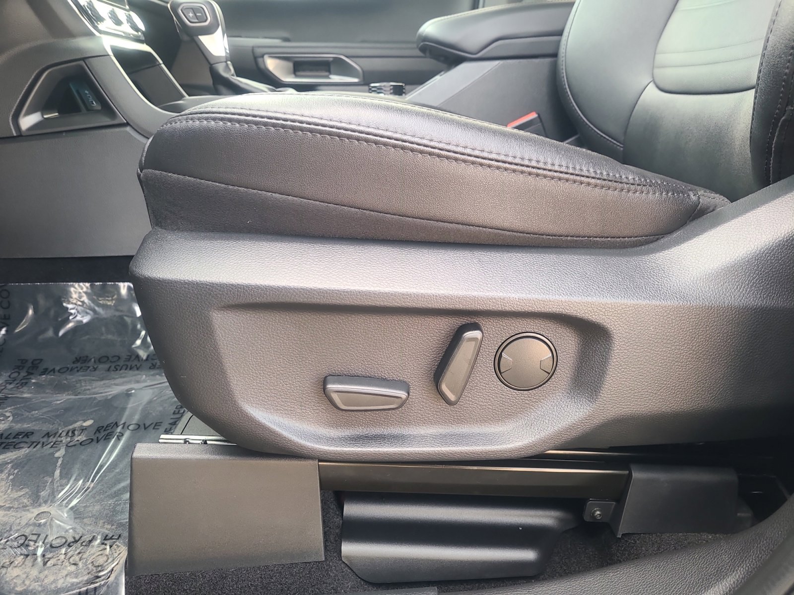 Certified 2025 Ford Ranger Lariat w/ FX4 Off-Road Package image 14