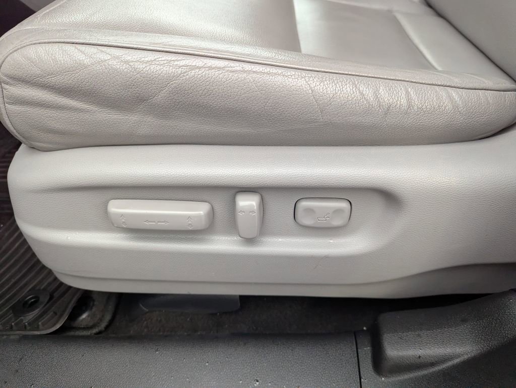 Used 2017 Honda Pilot Touring image 28
