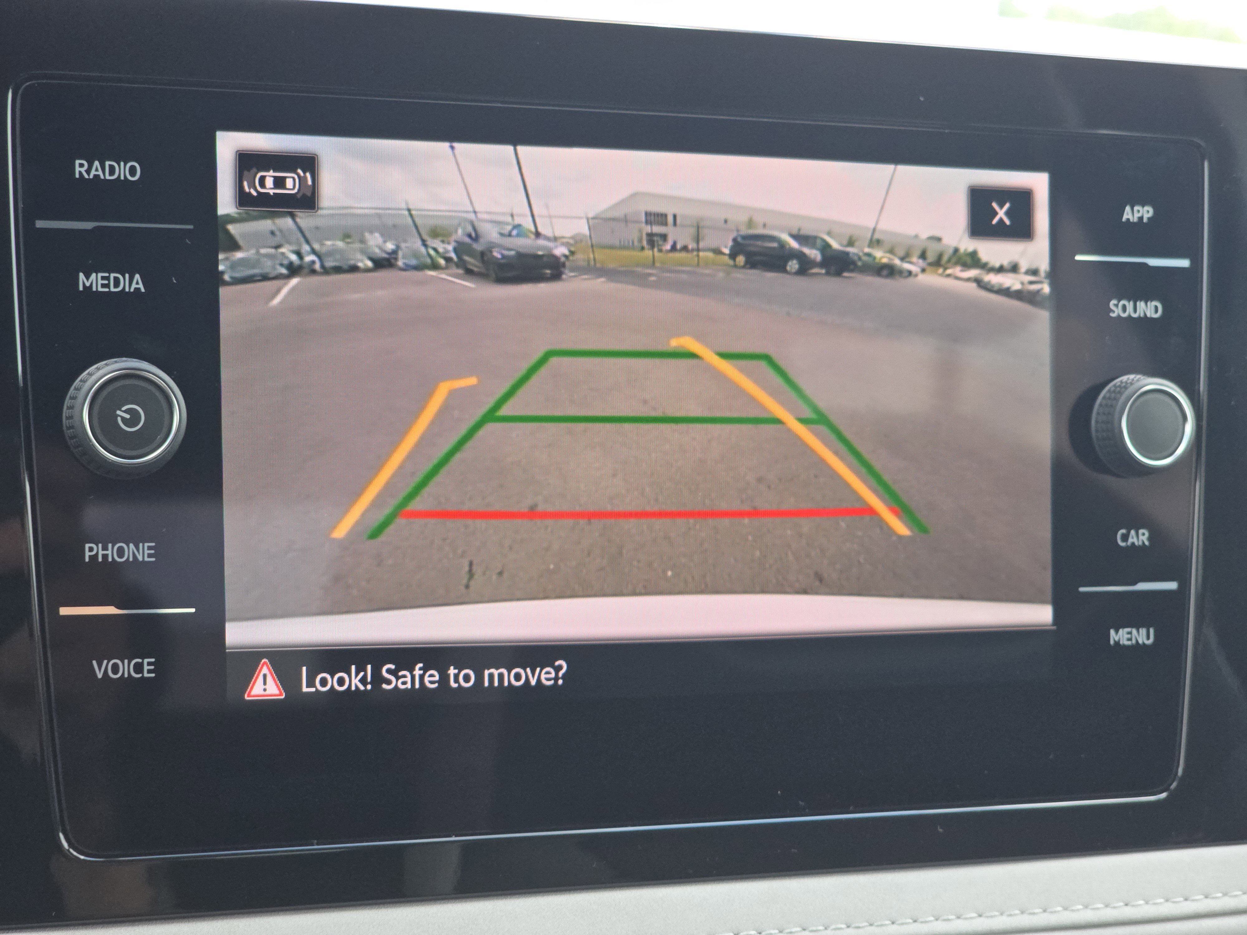 New 2025 Volkswagen Taos SE image 22