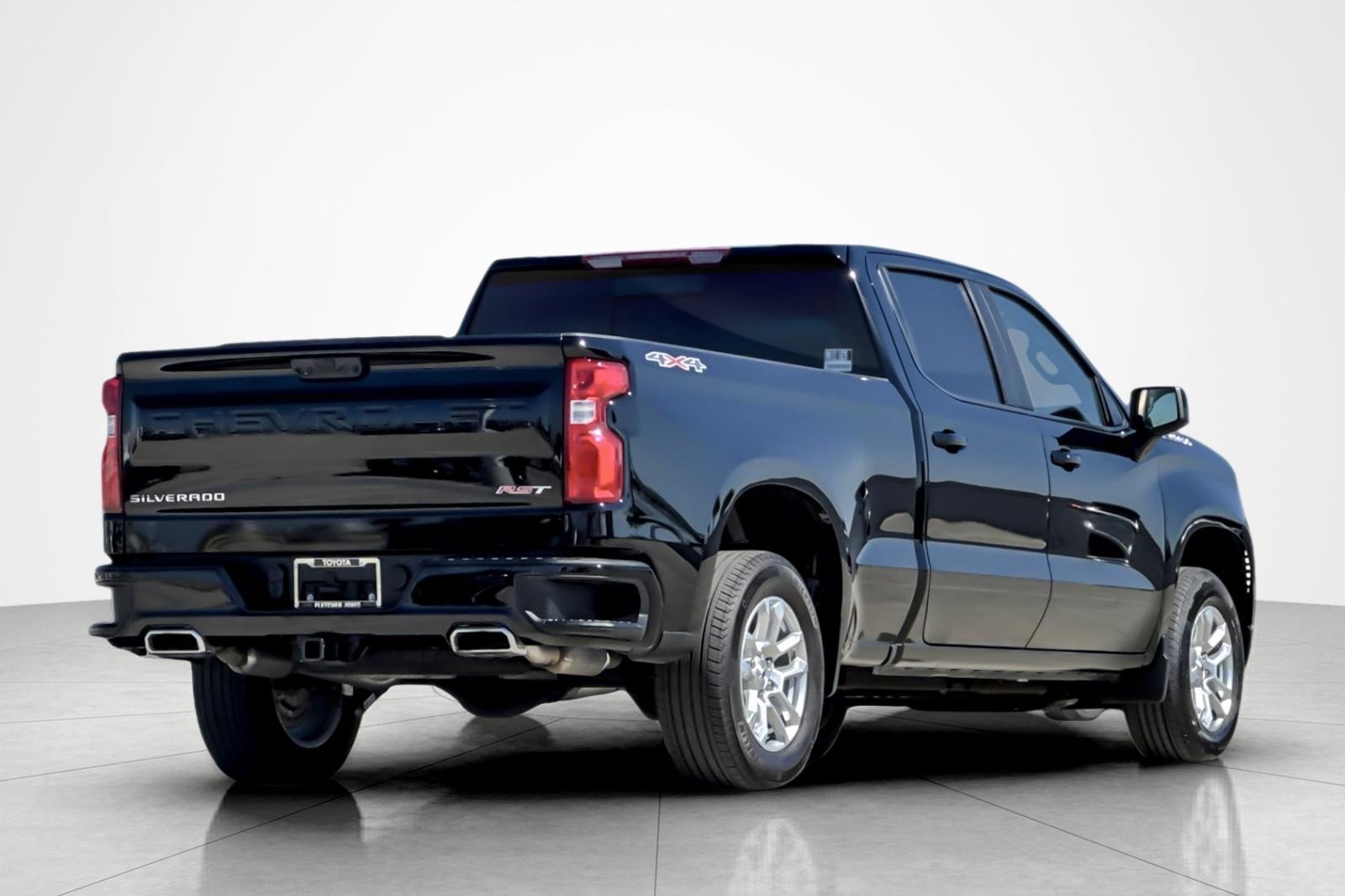 Used 2023 Chevrolet Silverado 1500 RST w/ Convenience Package II AWD/4WD image 5