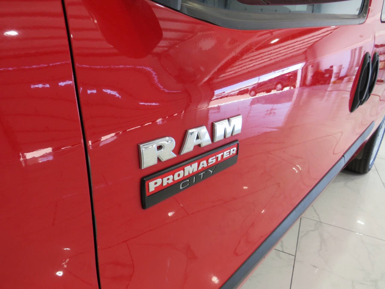 Used 2016 RAM ProMaster City Tradesman SLT image 10