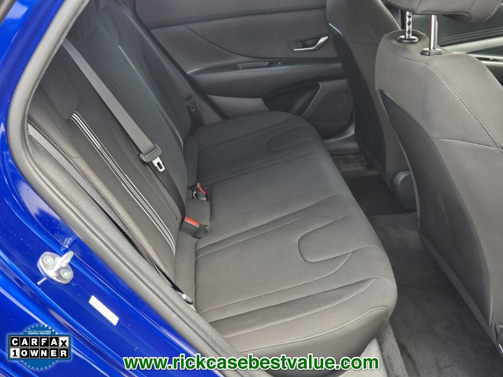Used 2023 Hyundai Elantra SEL w/ Cargo Package FWD image 15