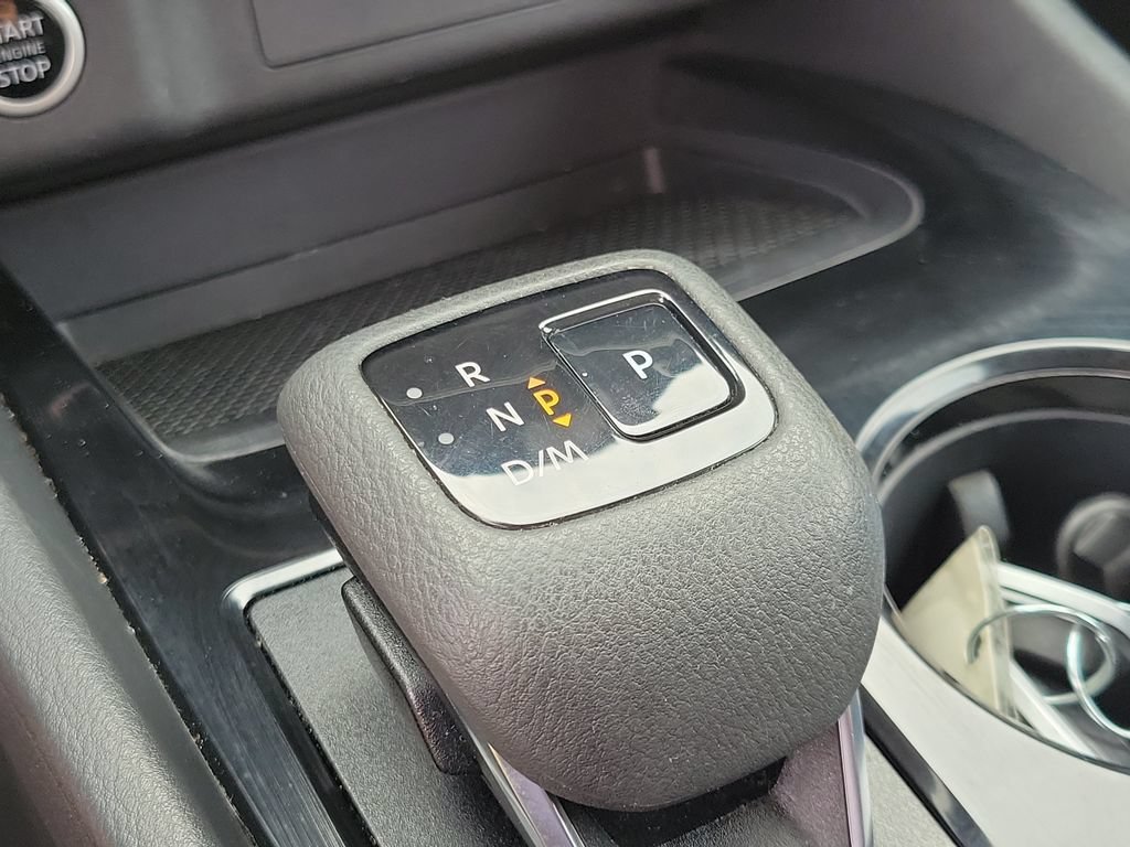 Used 2023 Nissan Rogue S AWD/4WD image 28