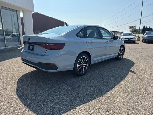 Used 2025 Volkswagen Jetta Sport image 5