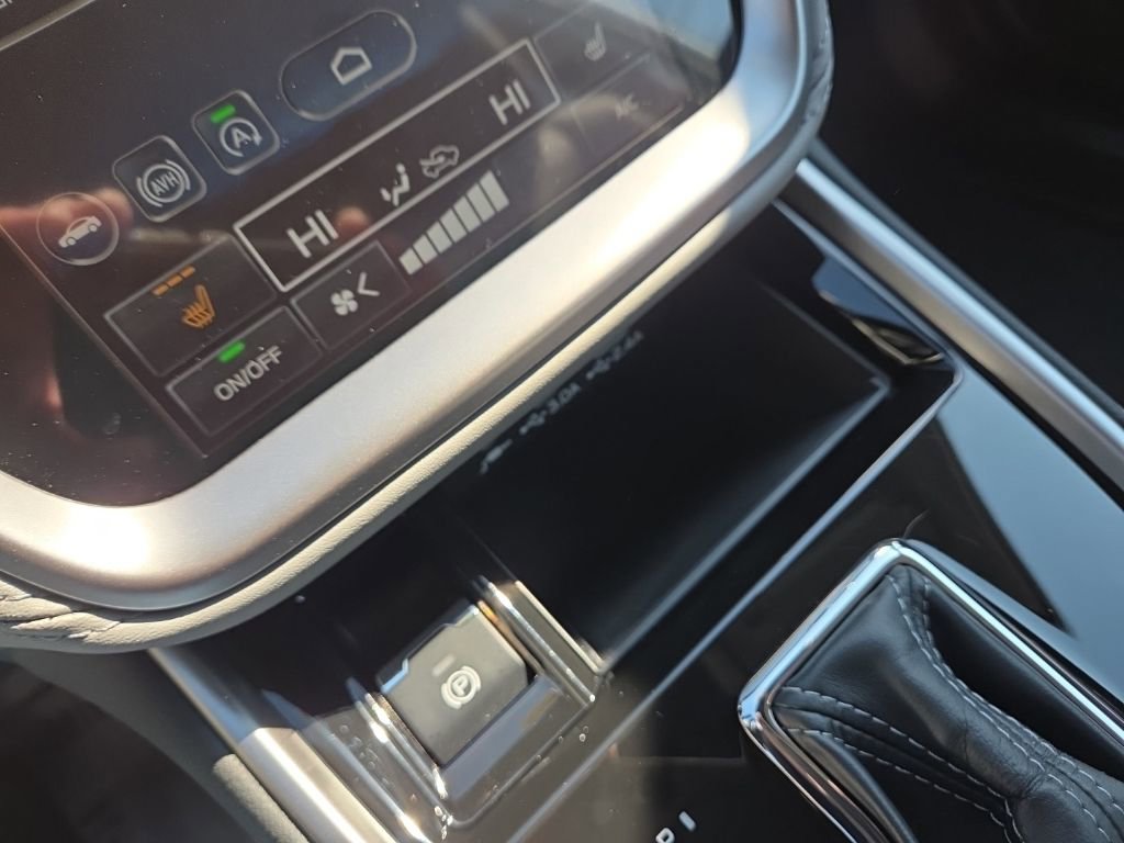 Certified 2025 Subaru Outback Premium image 33