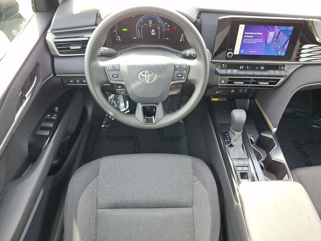 Used 2025 Toyota Camry LE AWD/4WD image 21