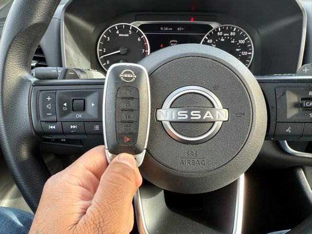 Used 2024 Nissan Rogue SV image 29