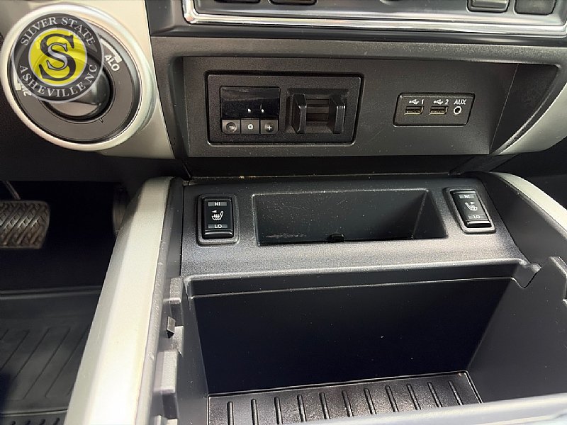 Used 2019 Nissan Titan SV w/ SV Convenience Package AWD/4WD image 24