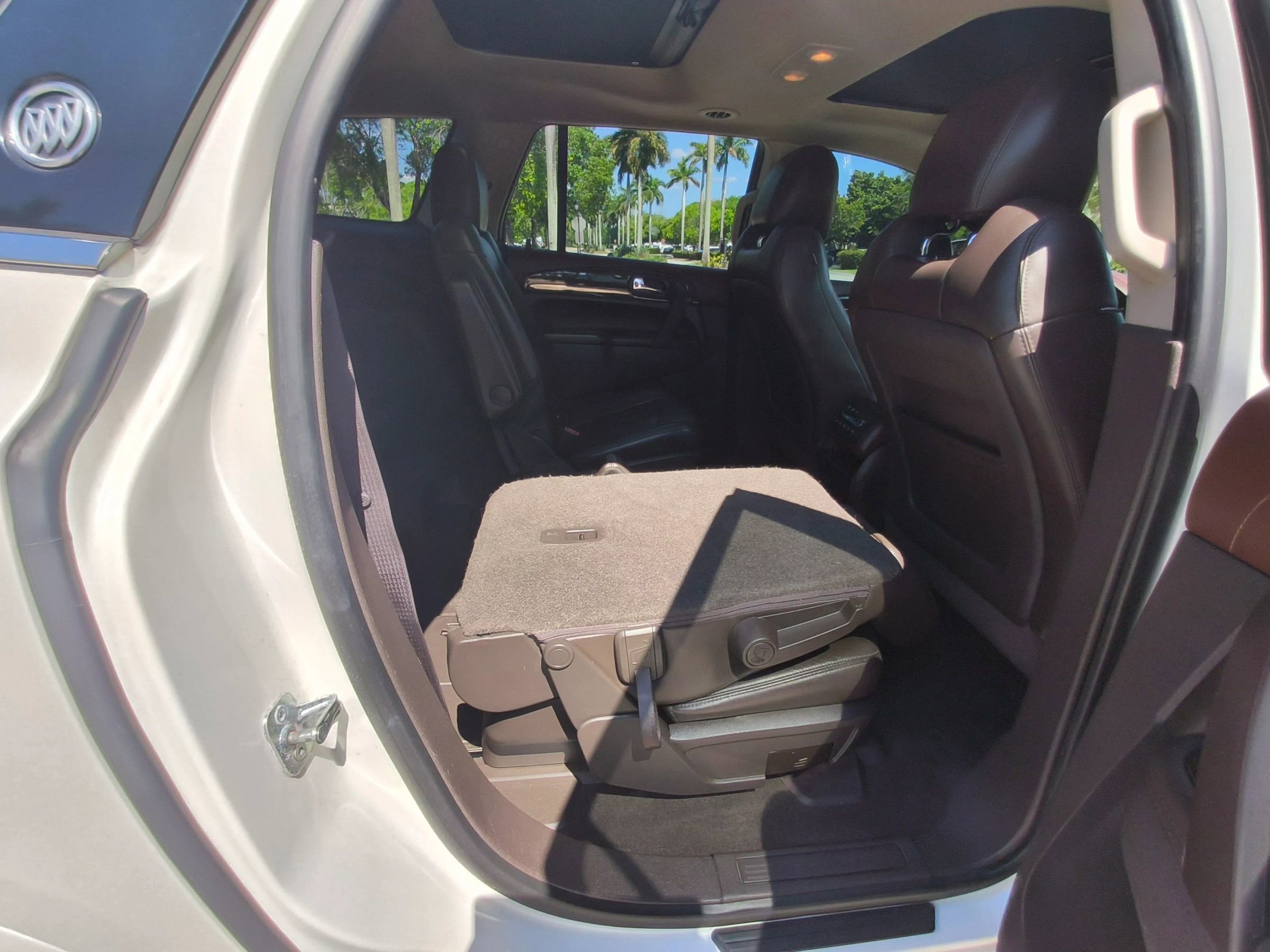 Used 2014 Buick Enclave Premium w/ Trailering Provision Package FWD image 31
