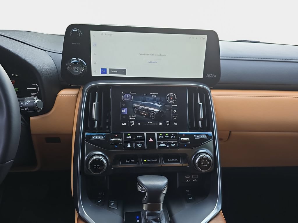 Certified 2024 Lexus LX 600 4WD w/ Appearance Package image 21