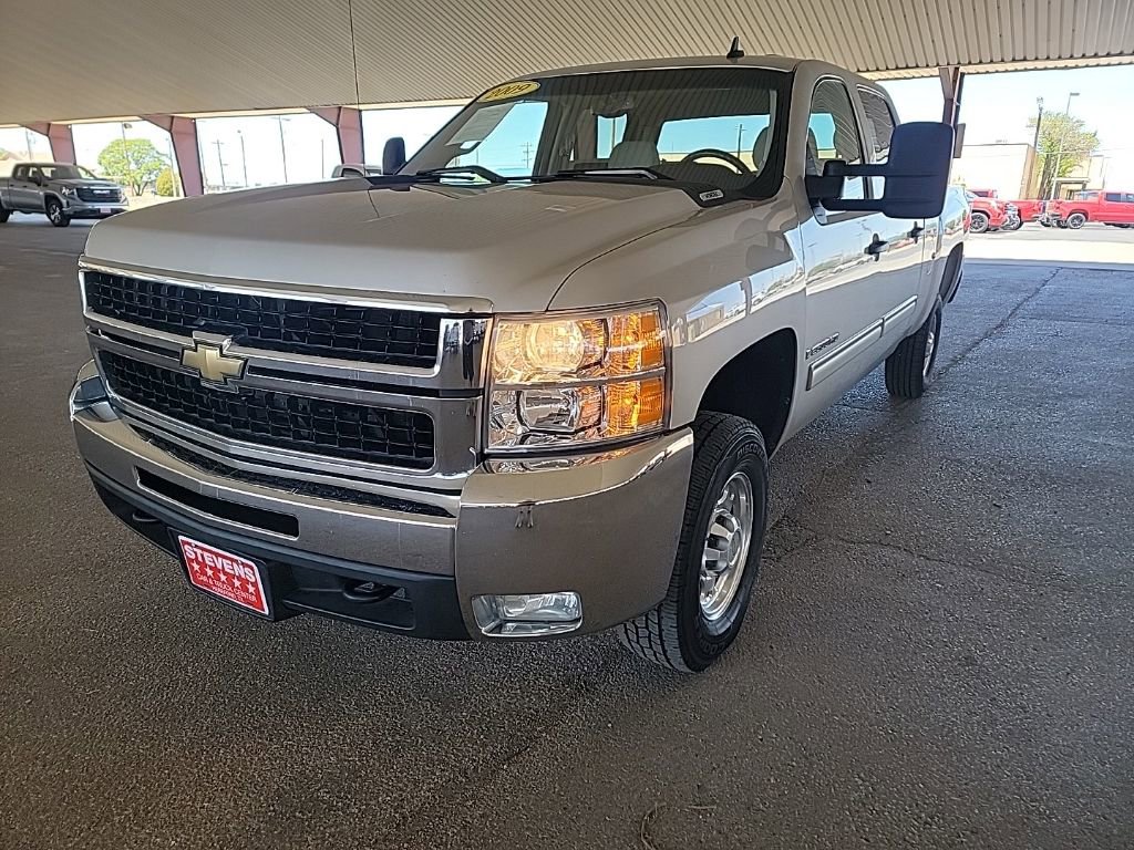 Used 2009 Chevrolet Silverado 2500 LT w/ Exterior Plus Package AWD/4WD image 3