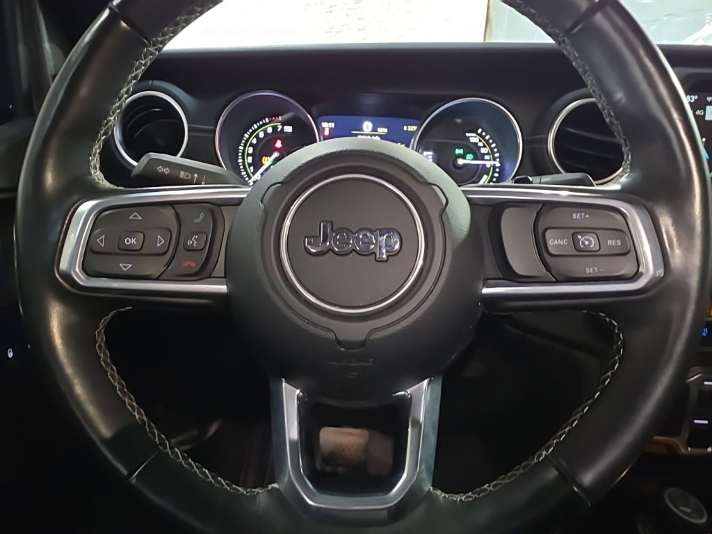 Used 2022 Jeep Wrangler Unlimited Sahara w/ Cold Weather Group image 27