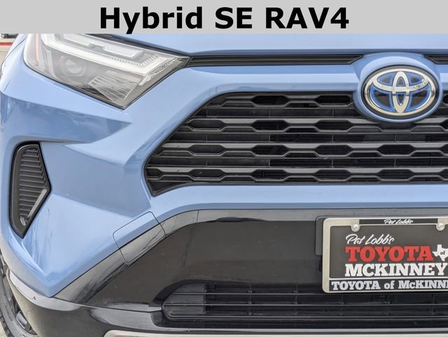 Used 2024 Toyota RAV4 SE image 3