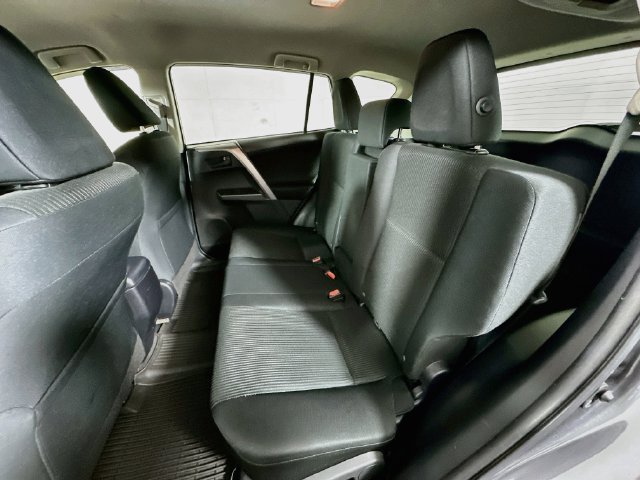 Used 2016 Toyota RAV4 LE AWD/4WD image 27