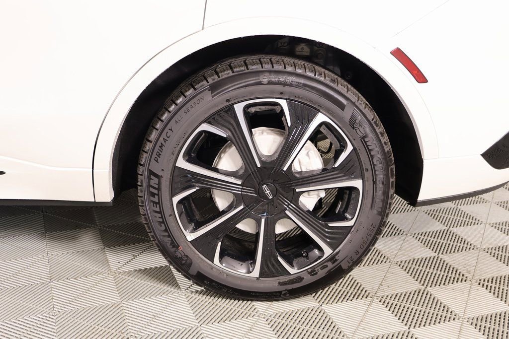 New 2026 Lincoln Nautilus Reserve image 19