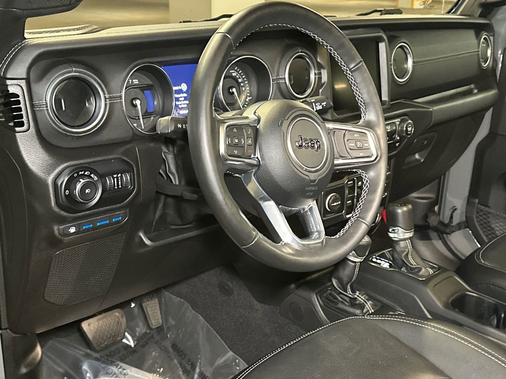 Used 2022 Jeep Wrangler Unlimited Sahara w/ Cold Weather Group image 19