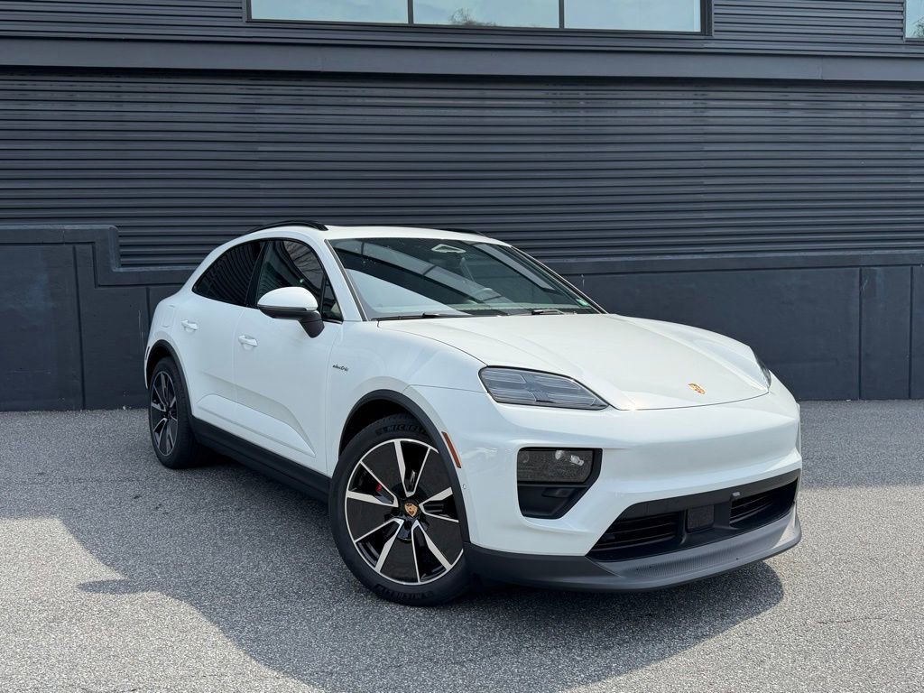New 2025 Porsche Macan 4S Electric image 12