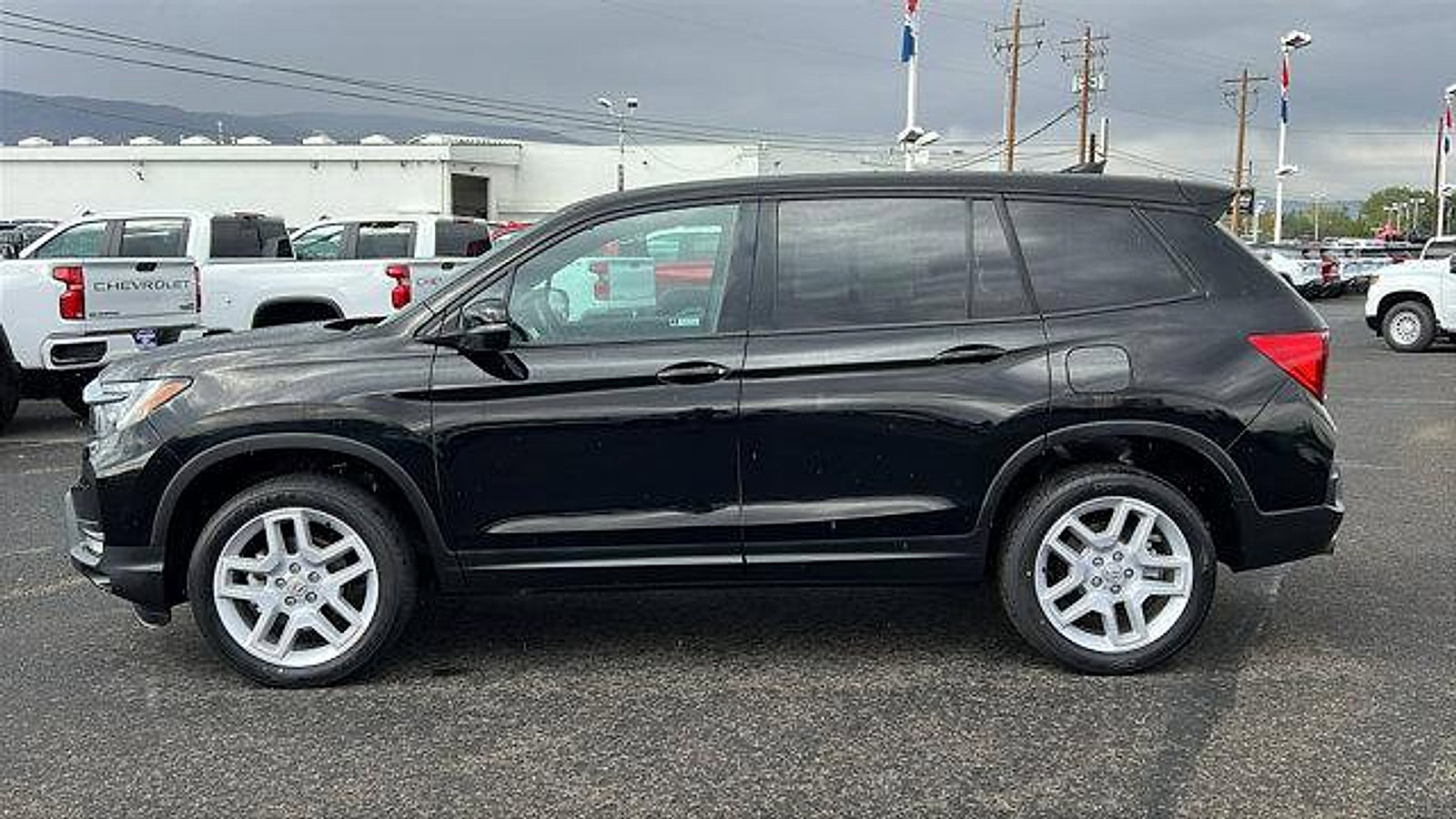 Used 2024 Honda Passport EX-L image 8