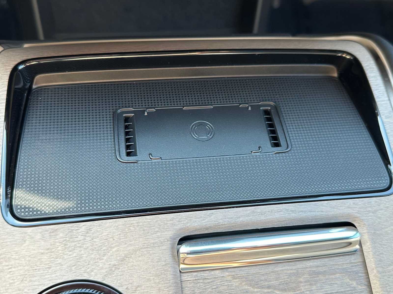 New 2025 Volvo EX90 Plus image 34