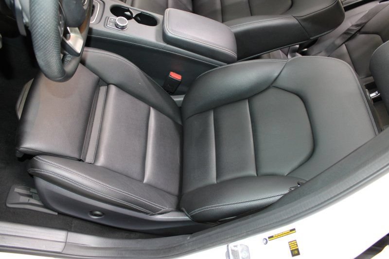 Used 2019 Mercedes-Benz GLA 250 4MATIC w/ Premium Package image 25