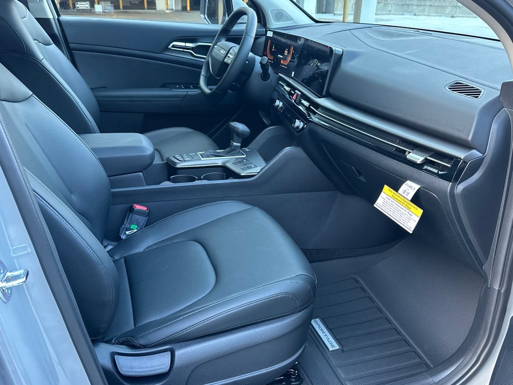 New 2026 Kia Sportage EX w/ EX Panorama Roof Package FWD image 14