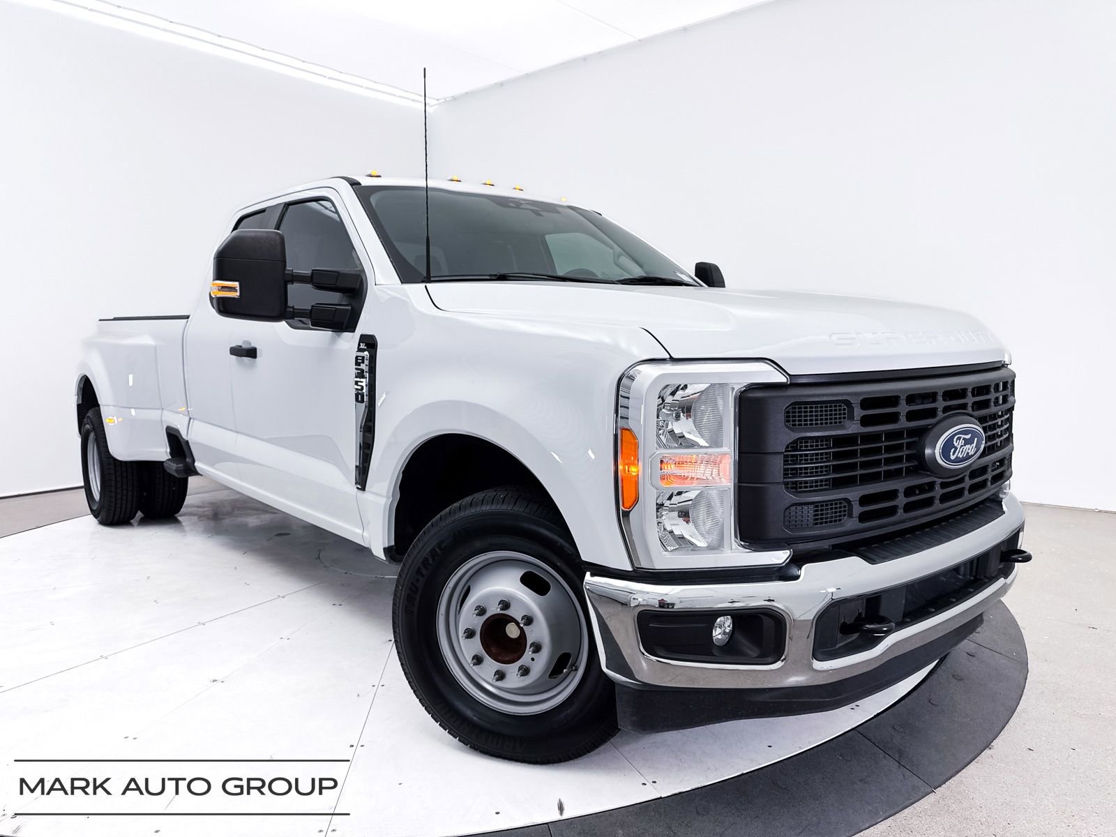 Used 2023 Ford F350 XL w/ XL Chrome Package image 1