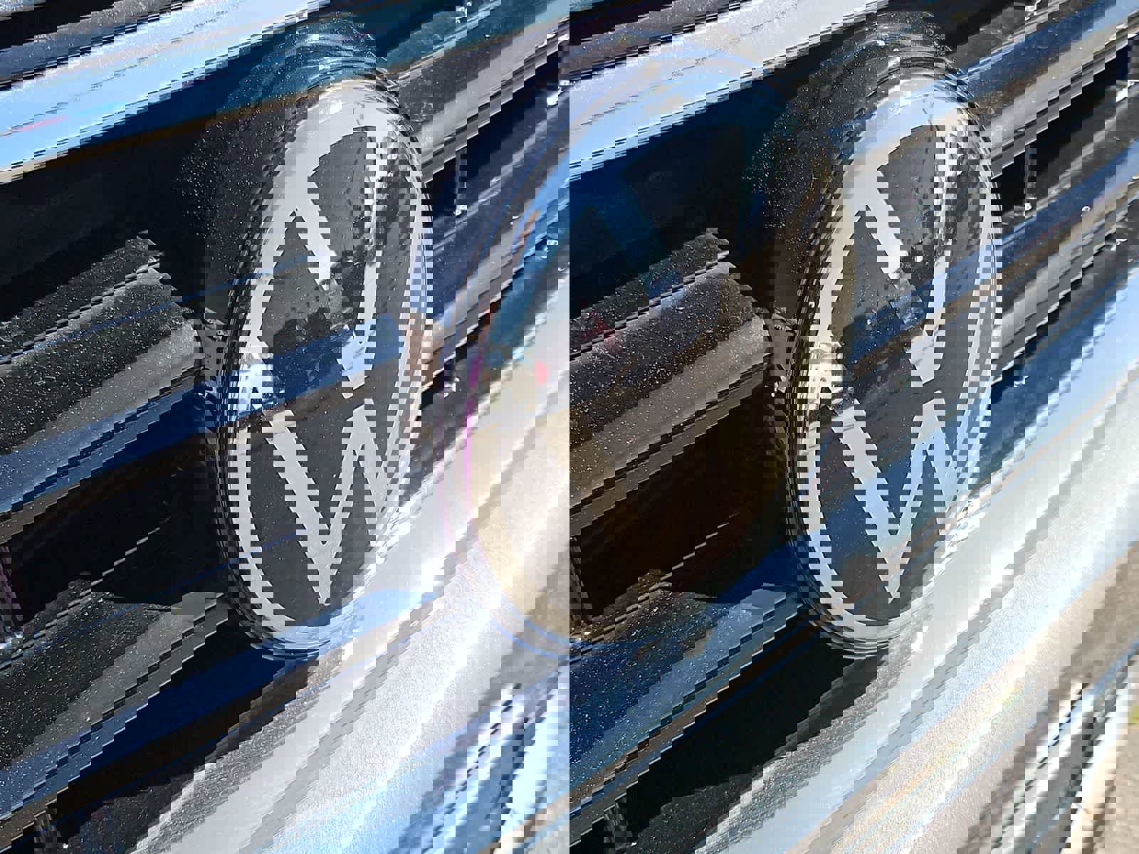 Used 2024 Volkswagen Tiguan SE R-Line image 12