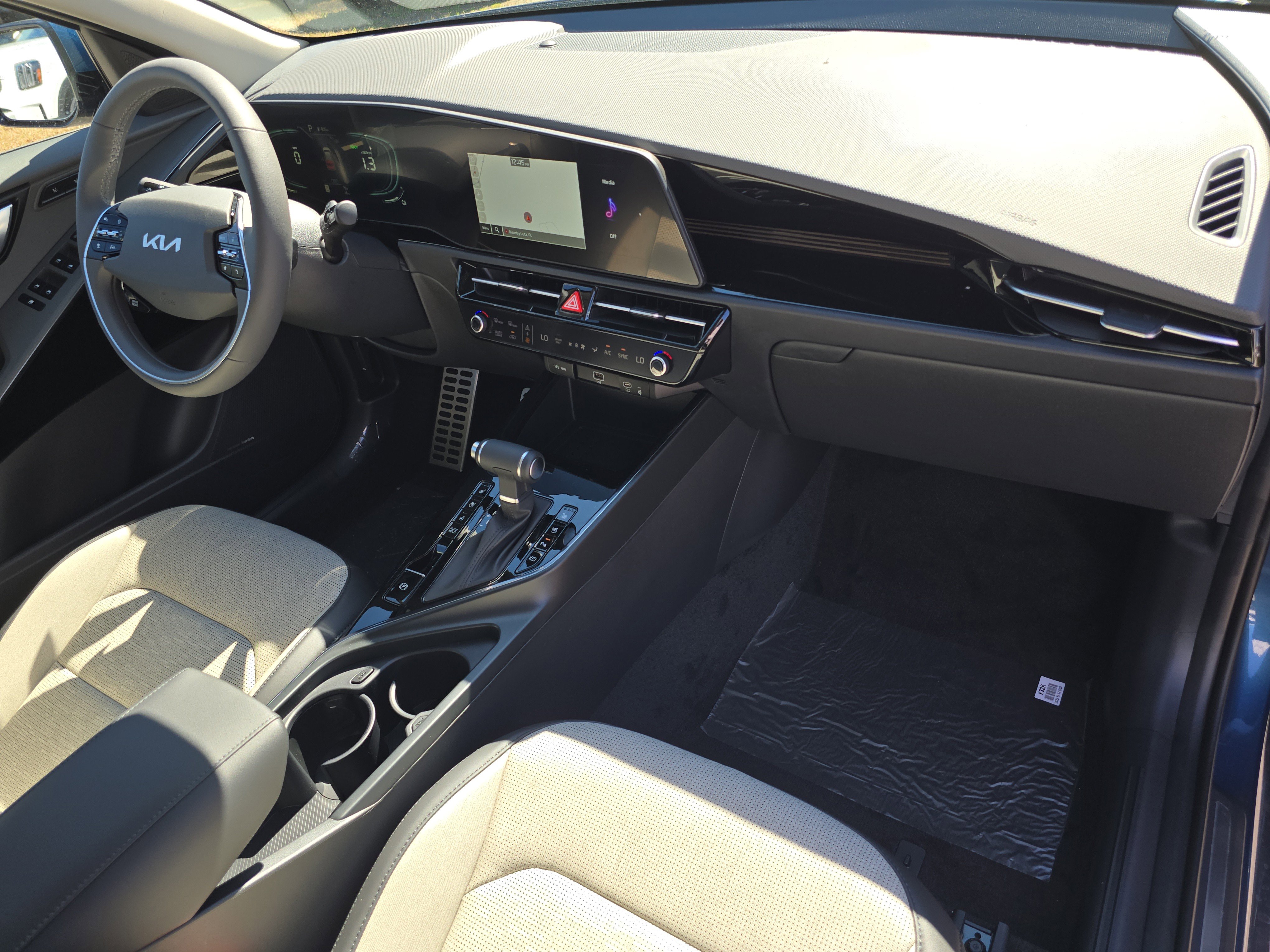 New 2026 Kia Niro SX Touring image 12