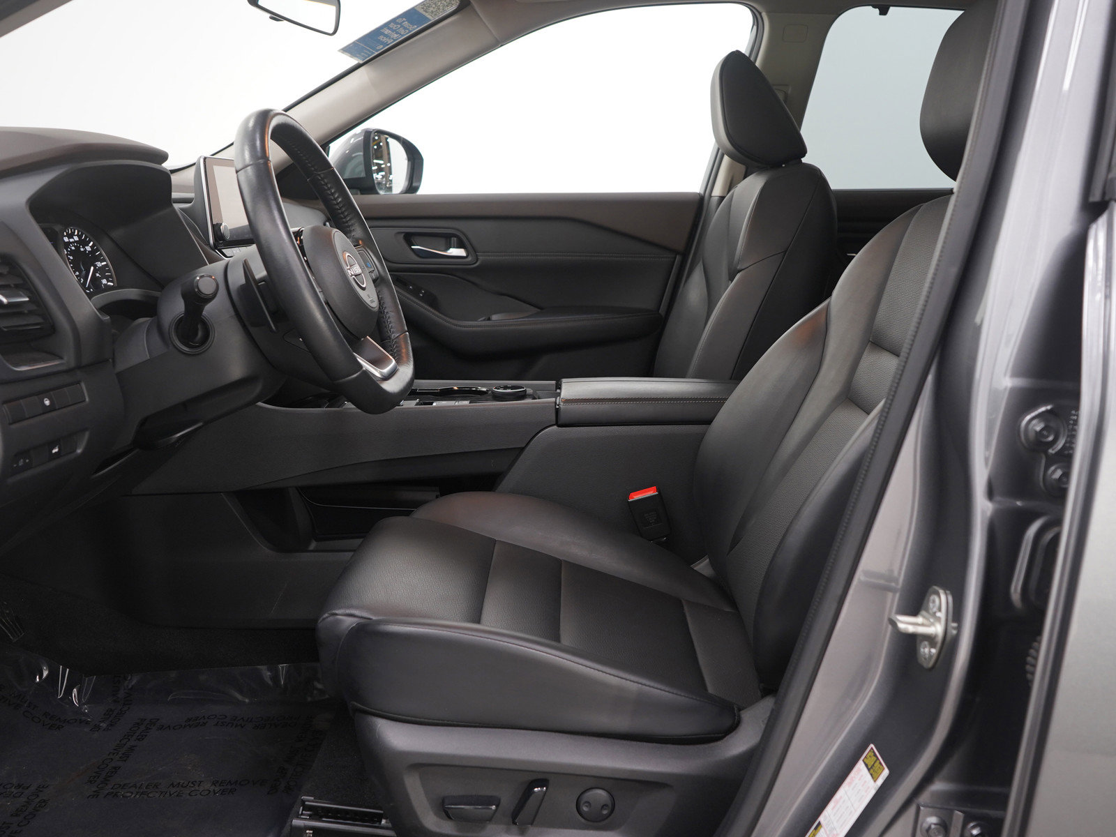 Used 2022 Nissan Rogue SV w/ SV Premium Package image 24