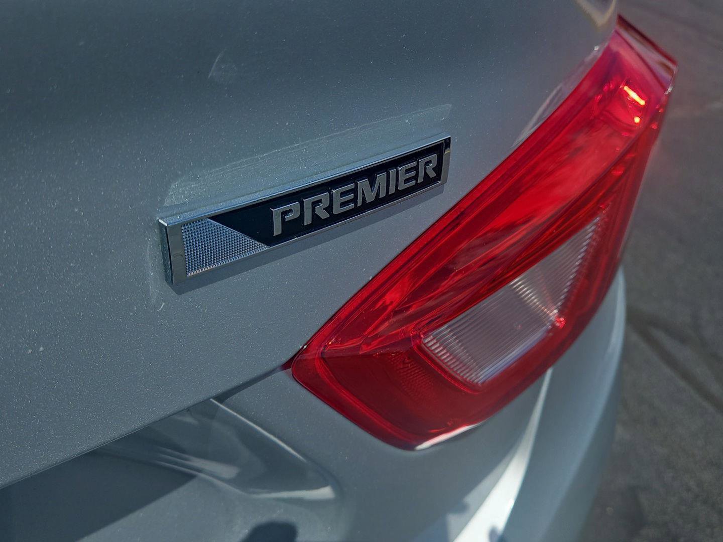 Used 2017 Chevrolet Cruze Premier FWD image 5