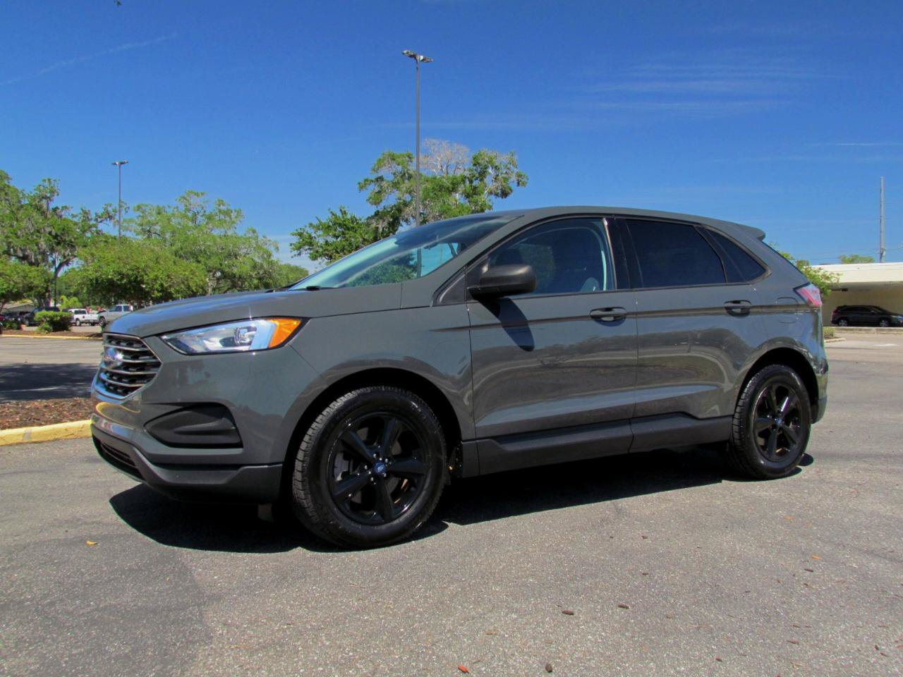 Used 2021 Ford Edge SE FWD image 5