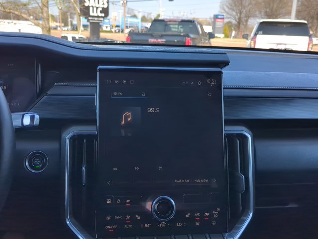 Used 2025 GMC Acadia Elevation w/ Elevation Premium Package image 15