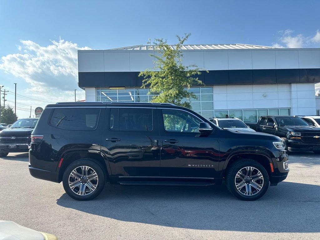 Used 2024 Jeep Wagoneer Series II AWD/4WD image 8