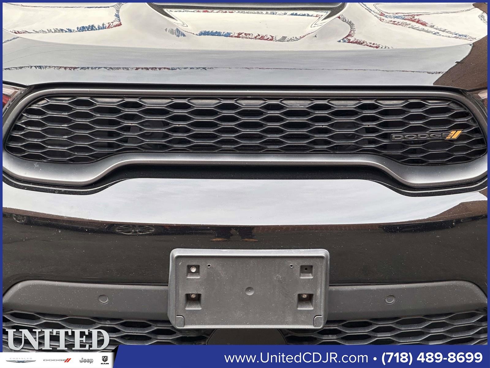 Used 2023 Dodge Durango R/T w/ Hemi Orange Plus Package image 10