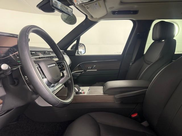 Used 2025 Land Rover Range Rover SE image 35