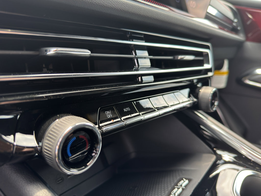 New 2025 Chevrolet Traverse RS image 32