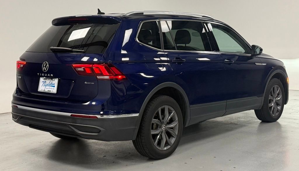 Used 2022 Volkswagen Tiguan SE w/ Panoramic Sunroof Package AWD/4WD image 4